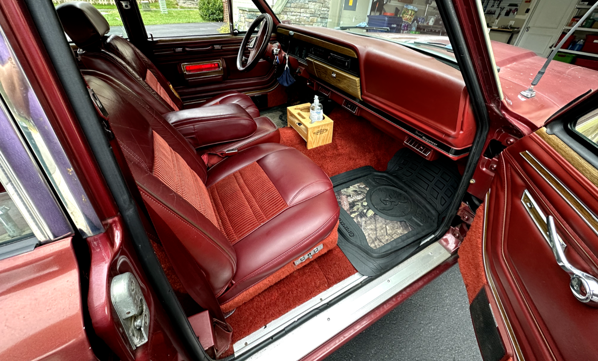 1986 Jeep Wagoneer - photo 8