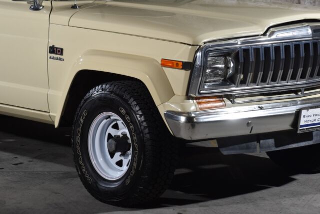 1986 Jeep J-10 Pickup -- - photo 12