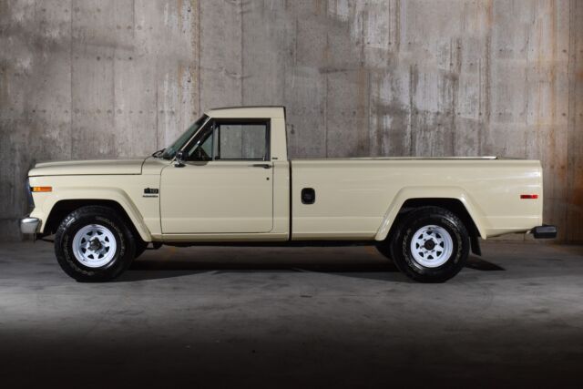 1986 Jeep J-10 Pickup -- - photo 4