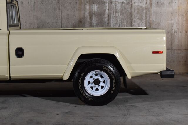 1986 Jeep J-10 Pickup -- - photo 5