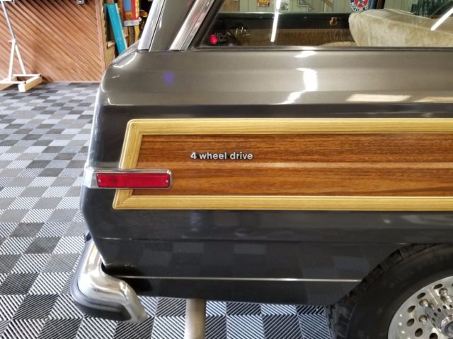 1986 Jeep Wagoneer - photo 7