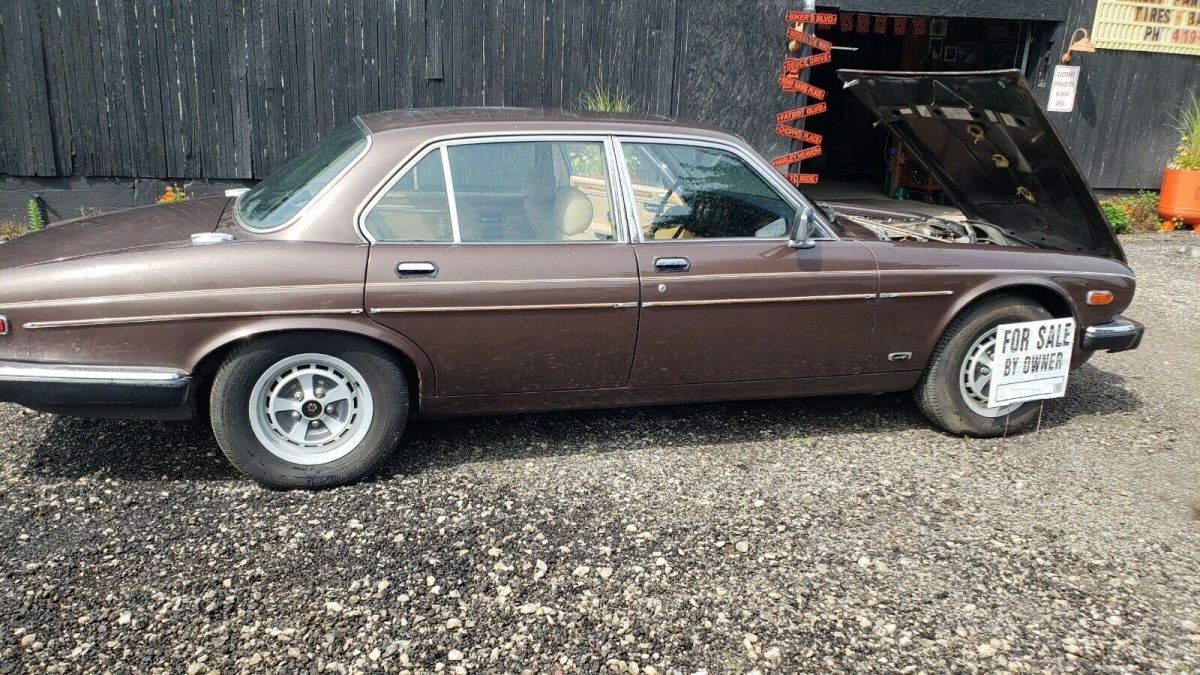 1986 Jaguar XJ6 - photo 2