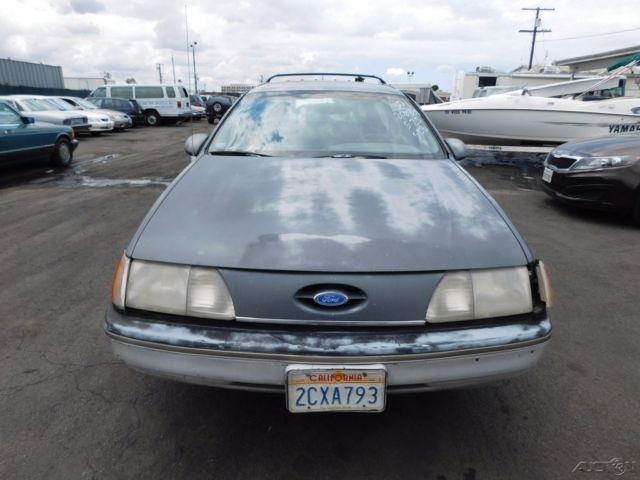 1986 Ford Taurus L - photo 2