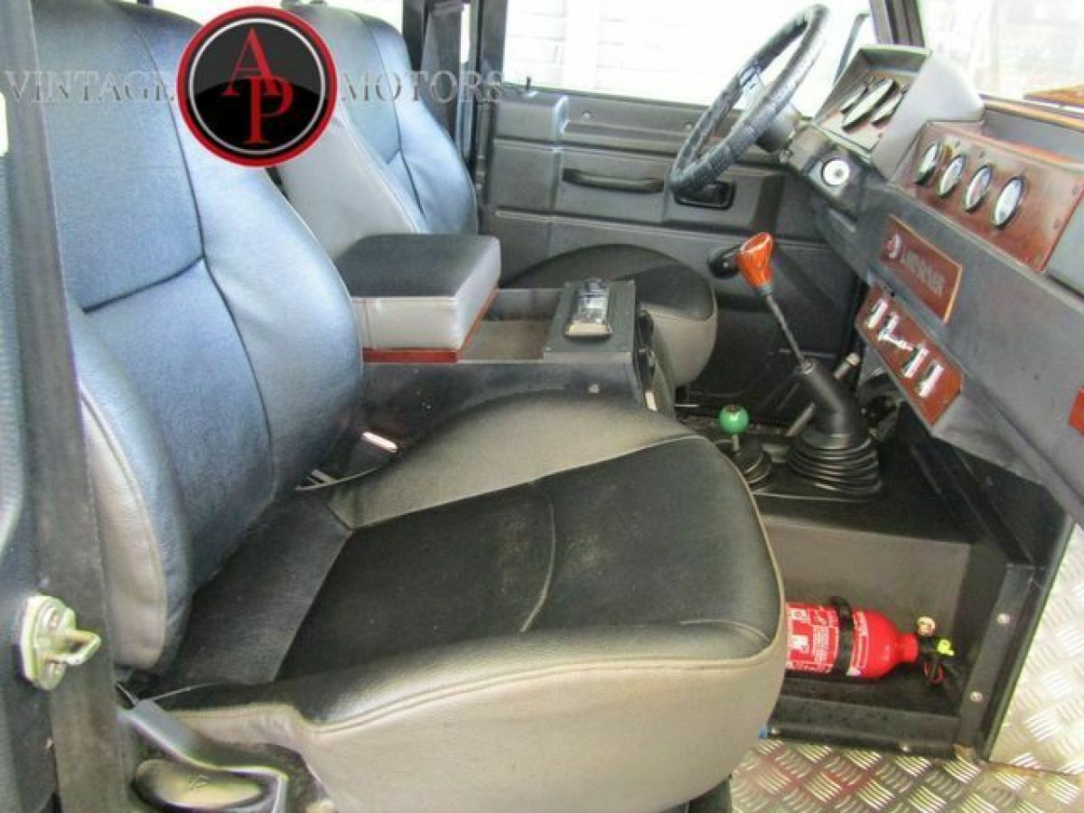 1986 Land Rover Defender 109 DIESEL 5 SPEED BUILT! - photo 5