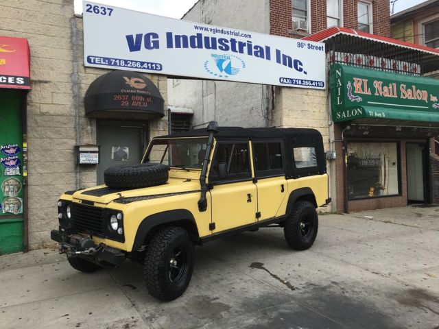 1986 LAND ROVER DEFENDER 110 Super Rare Convertible top under 30,000 miles LHD 1986 Land Rover Defender