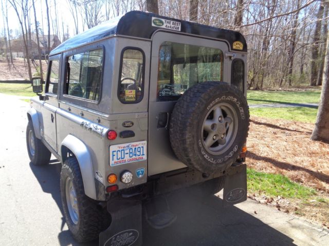 1986 Land Rover Defender 2-Door Station Wagon 4 Wheel Drive - photo 2