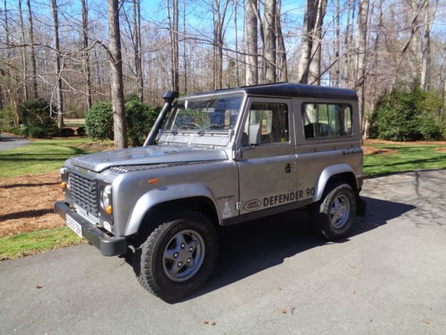 1986 Land Rover Defender 2-Door Station Wagon 4 Wheel Drive - photo 3
