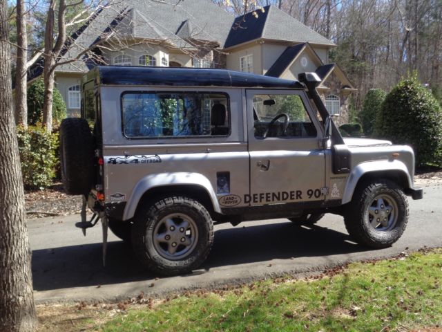 1986 Land Rover Defender 2-Door Station Wagon 4 Wheel Drive - photo 7