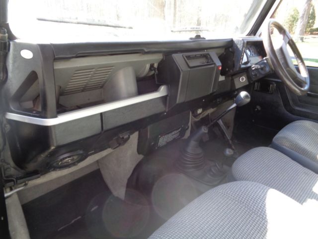 1986 Land Rover Defender 2-Door Station Wagon 4 Wheel Drive - photo 9