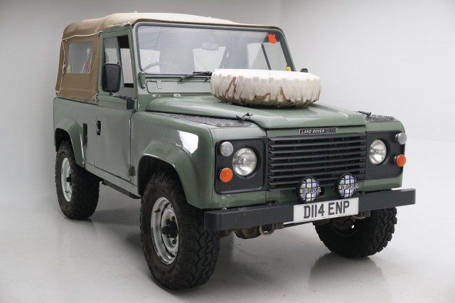 1986 LAND ROVER Defender 90!! Green with 29,006 Miles! Super Low Reserve 1986 Land Rover Defender 4X4