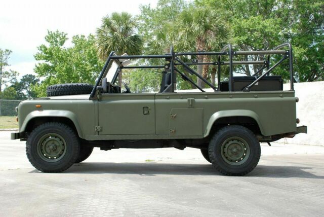 1986 Land Rover Defender Tithonus Right hand drive 1986 Land Rover Defender Black