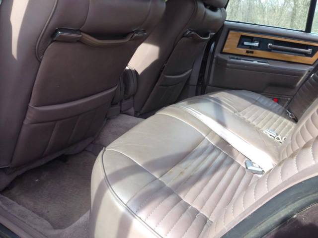 1986 Lincoln Continental Sedan - photo 13