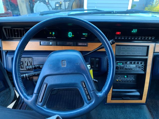1986 Lincoln Continental Roadster - photo 11