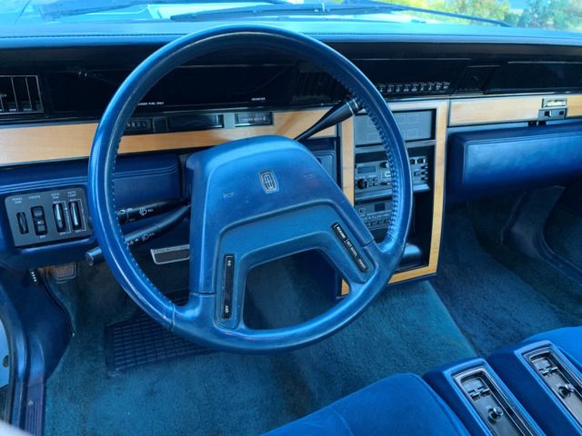 1986 Lincoln Continental Roadster - photo 13