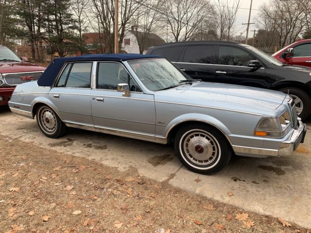 1986 Lincoln Continental Roadster - photo 3