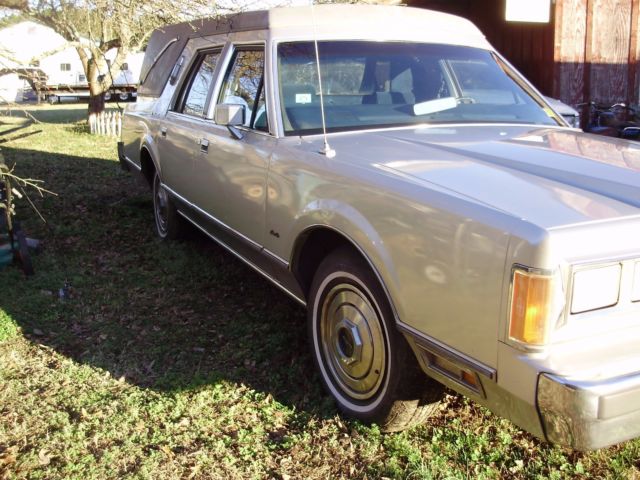 1986 Lincoln Hearse - photo 2