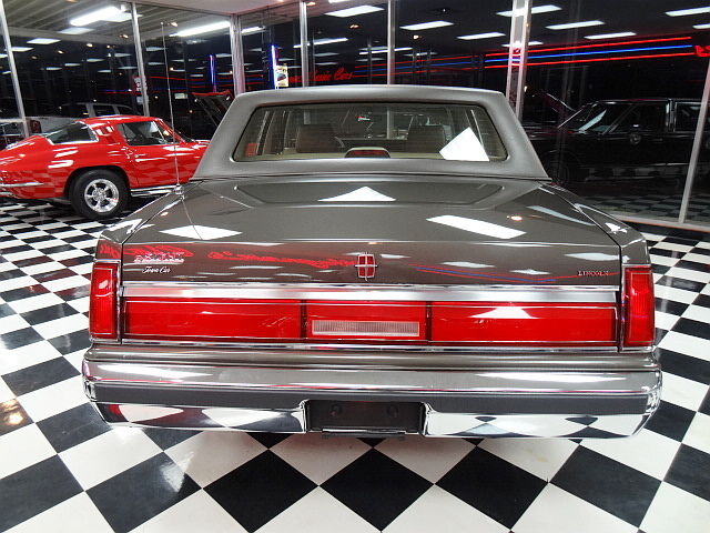 1986 Lincoln Town Car Town Car - photo 10