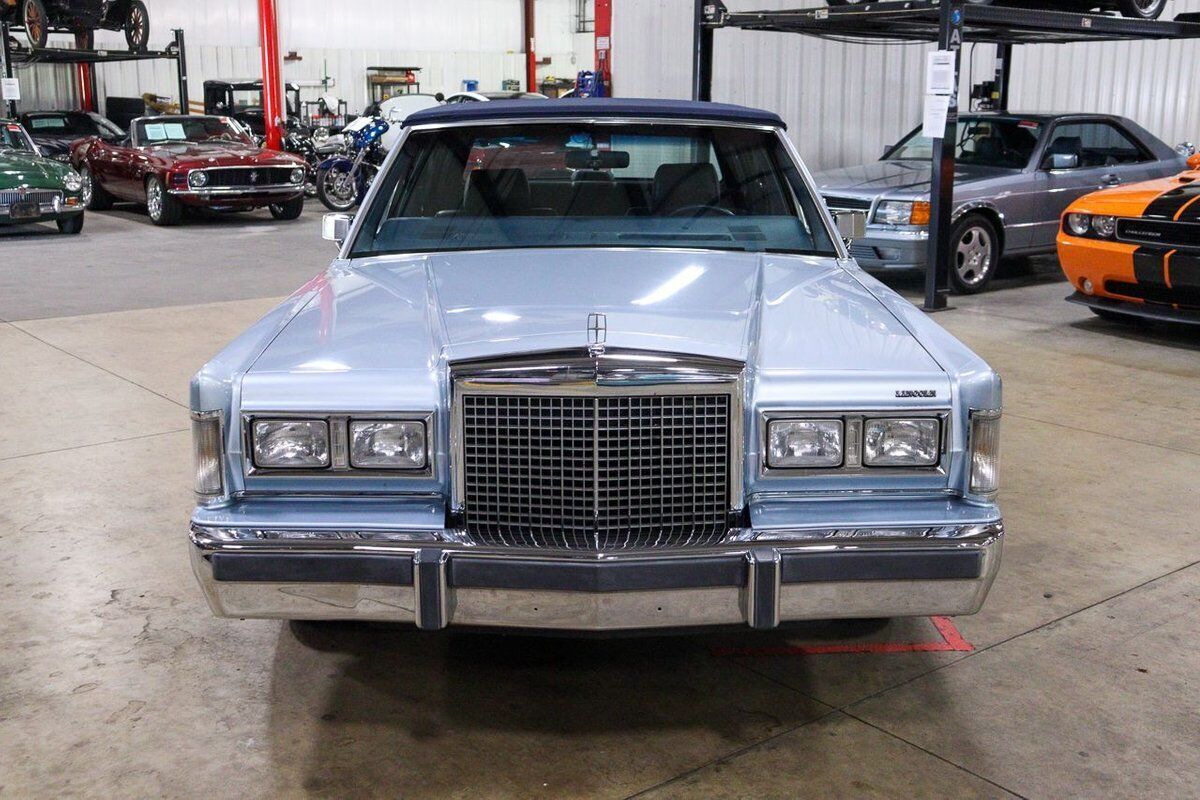 1986 Lincoln Town Car - photo 12