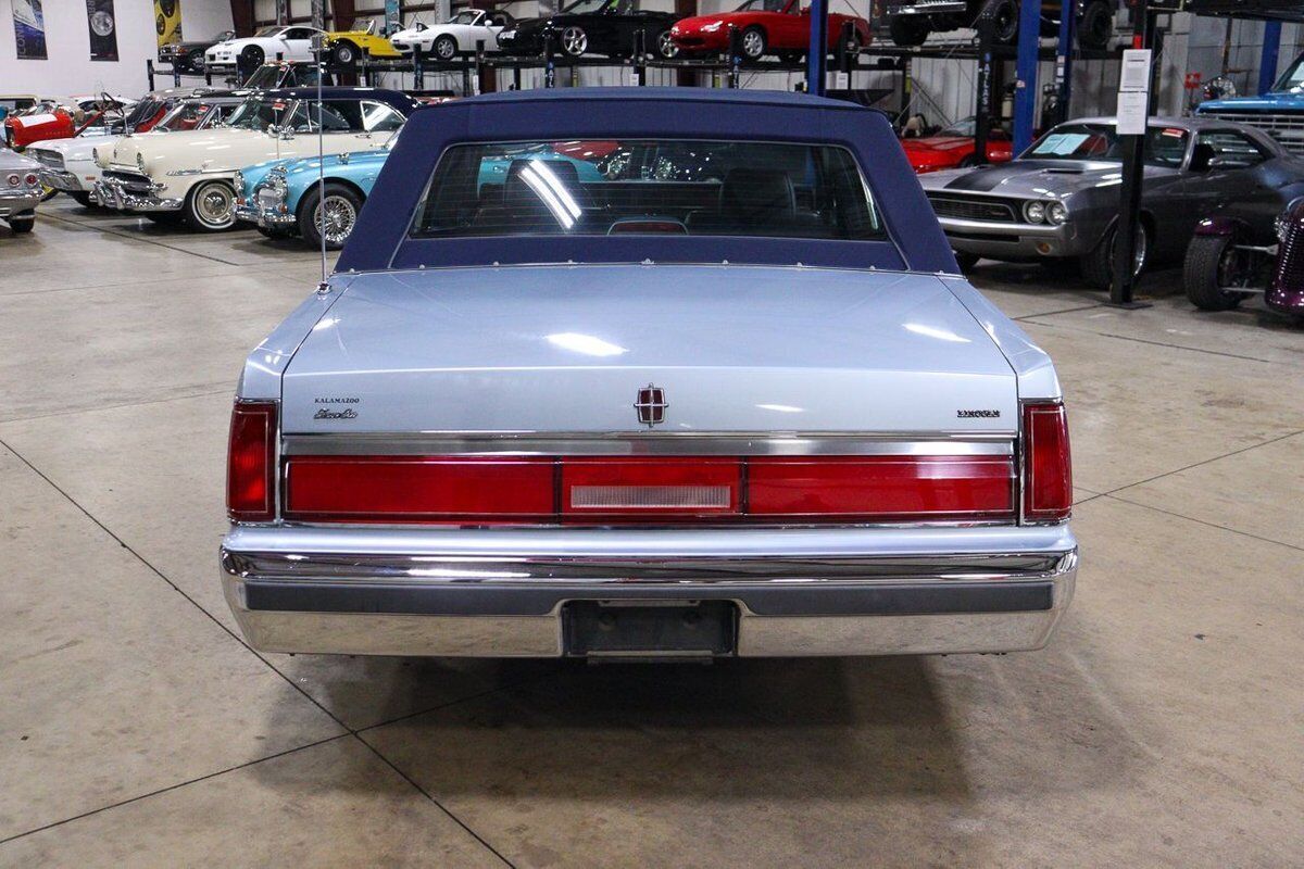 1986 Lincoln Town Car - photo 6