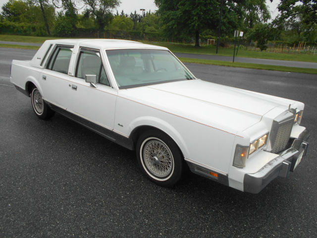 1986 Lincoln Town Car Signature Series