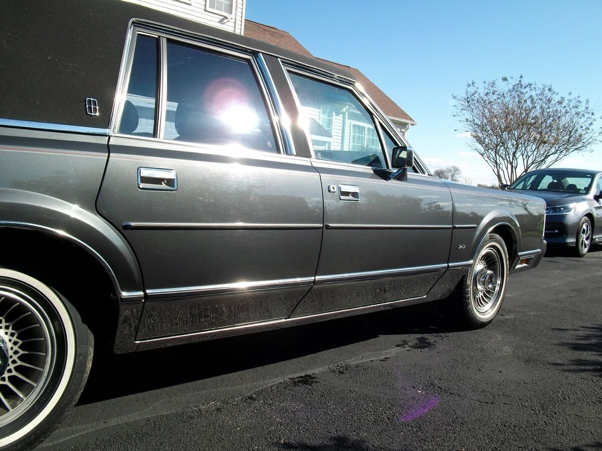 1986 Lincoln Town Car - photo 7