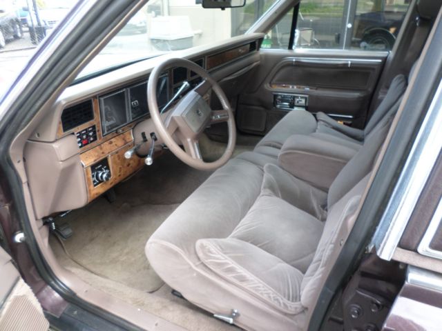 1986 Lincoln Town Car signature series - photo 11