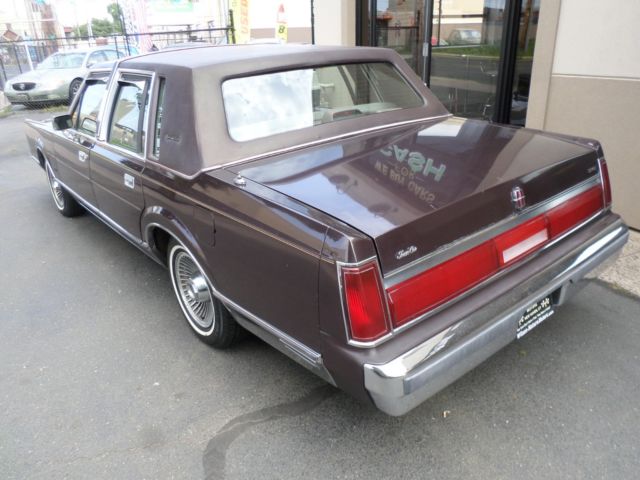 1986 Lincoln Town Car signature series - photo 4