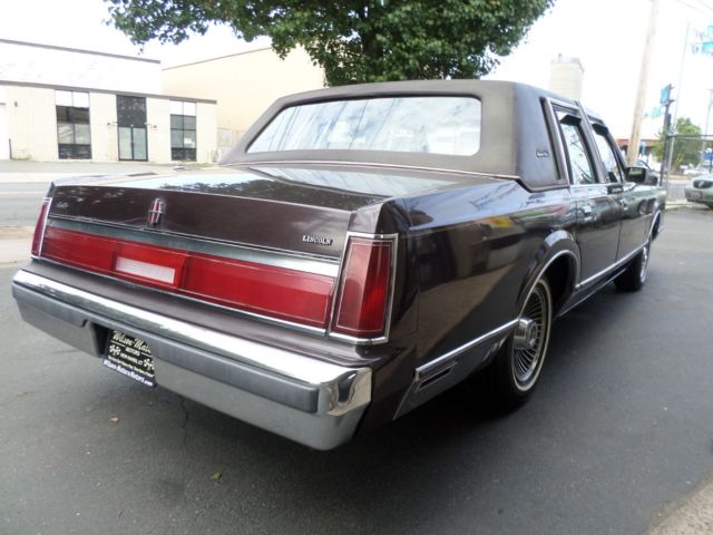 1986 Lincoln Town Car signature series - photo 6