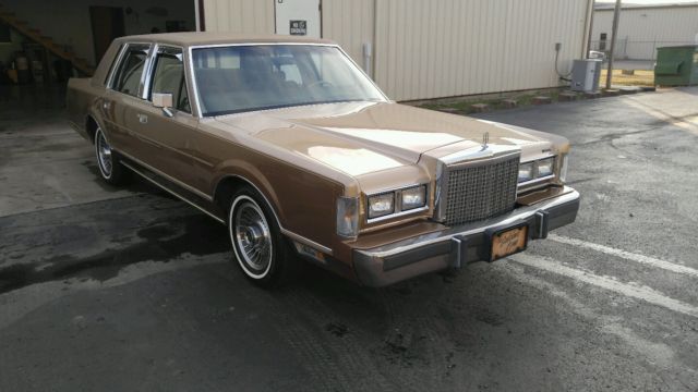 1986 Lincon Town Car with 89,248 miles!!!! 1986 Lincoln Town Car