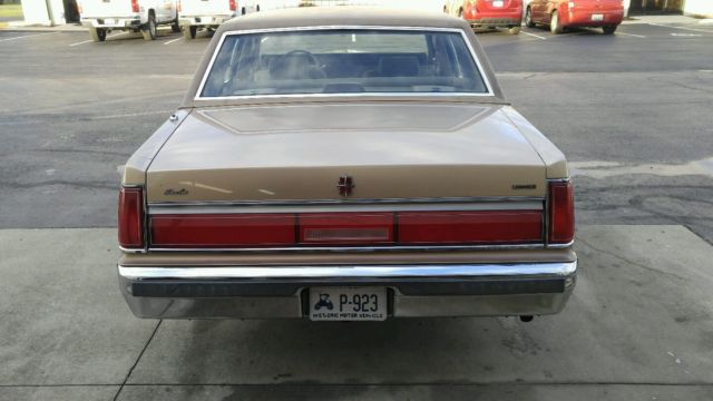 1986 Lincoln Town Car - photo 10