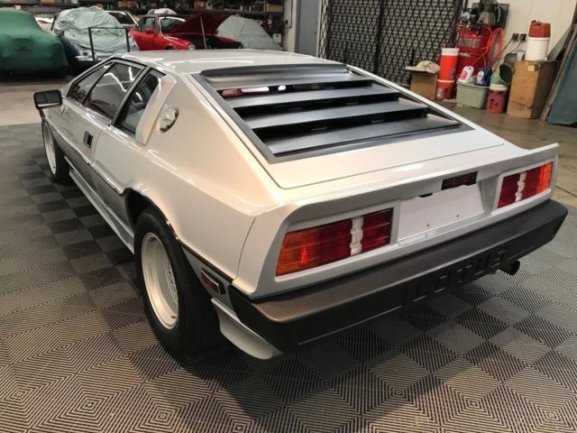 1986 Lotus Esprit 5-SPEED. ALLOYS. 2.2 LITER. 210 HP - photo 12