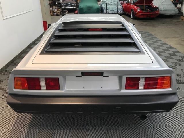 1986 Lotus Esprit 5-SPEED. ALLOYS. 2.2 LITER. 210 HP - photo 7