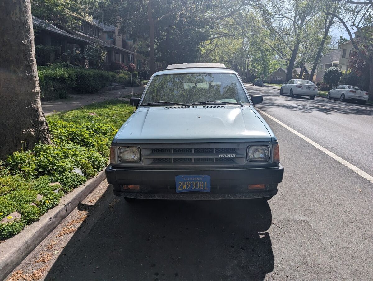 1986 Mazda B-Series Pickups - photo 3