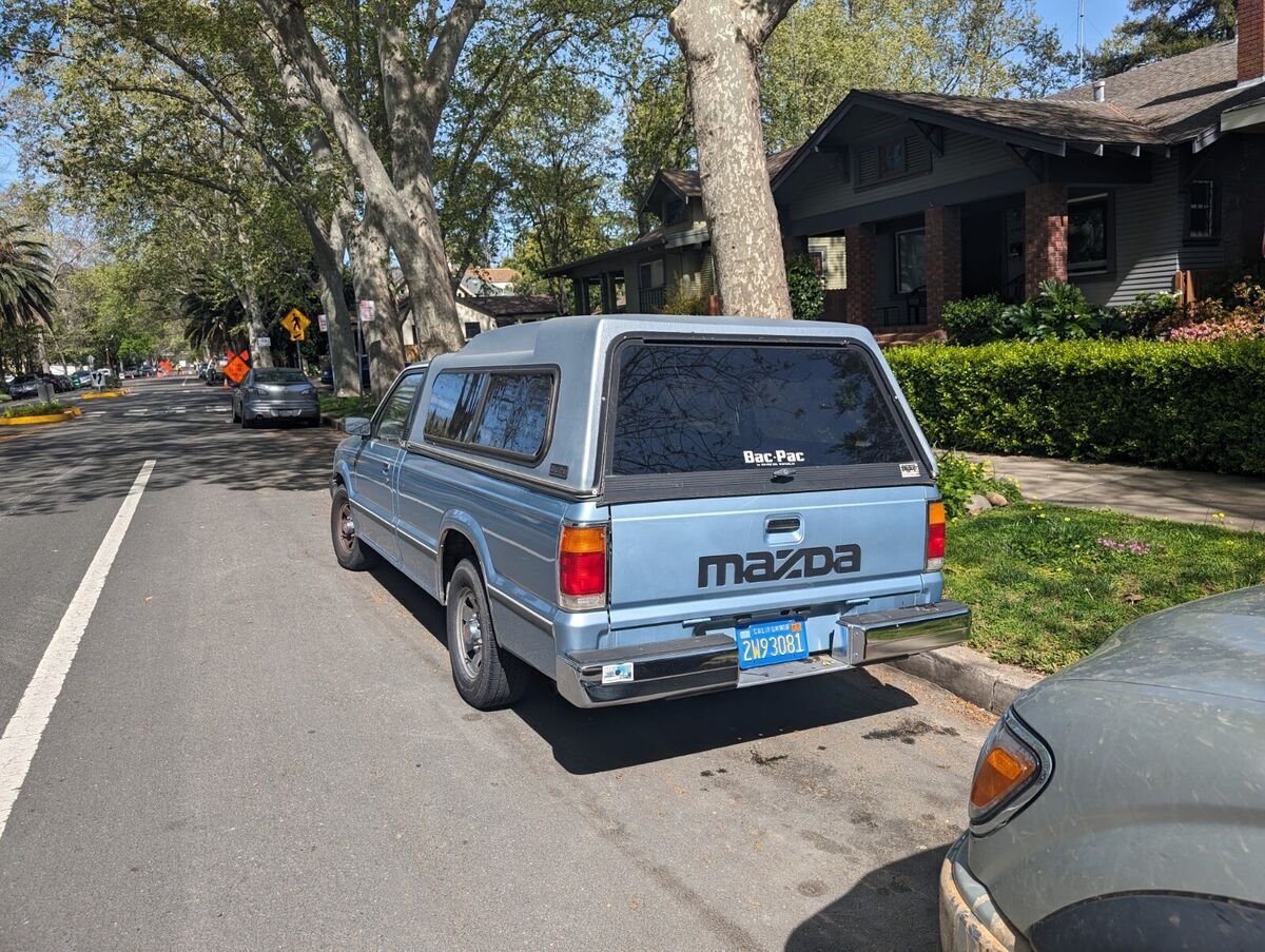 1986 Mazda B-Series Pickups - photo 6