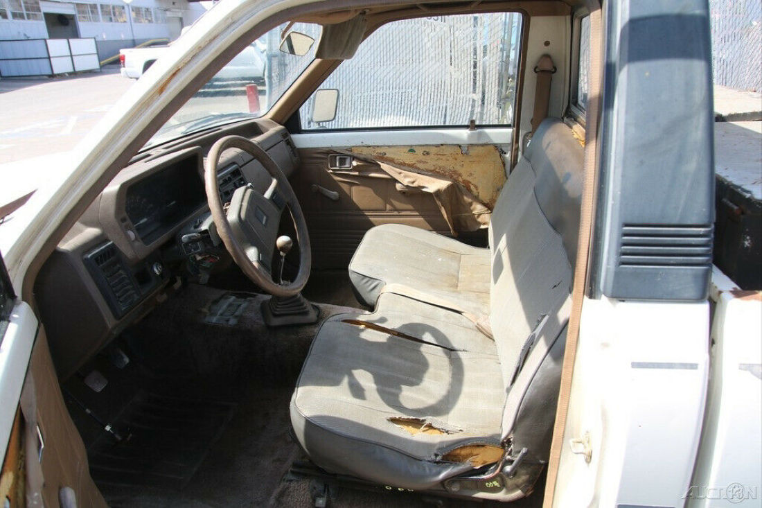 1986 Mazda B-Series Pickups B2000 SE5 - photo 12