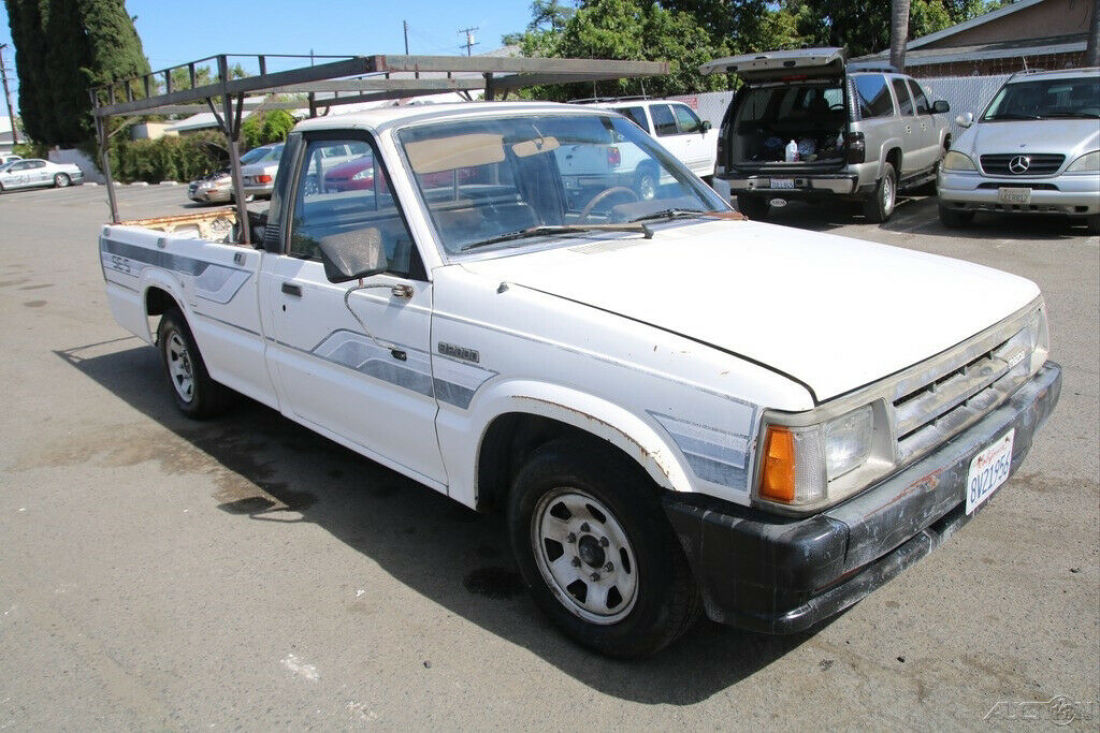 1986 Mazda B-Series Pickups B2000 SE5 - photo 9