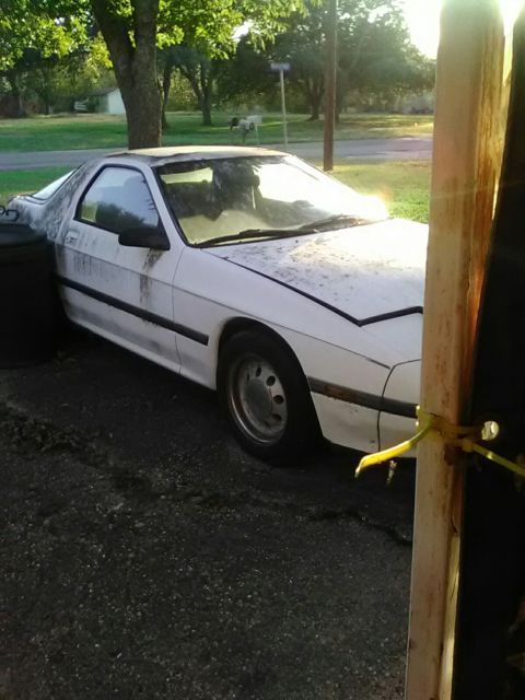 1986 Mazda RX7 Classic restoration project car 1986 Mazda RX-7