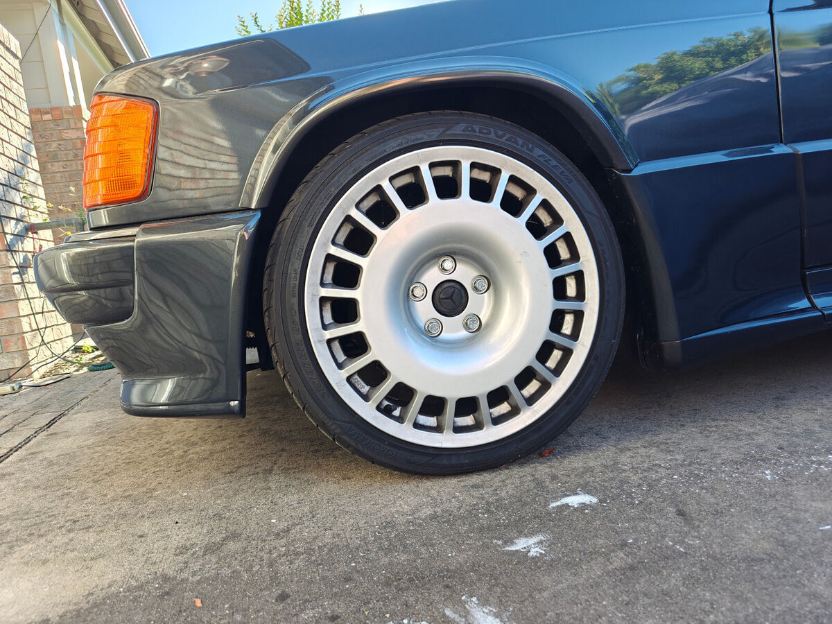 1986 Mercedes-Benz 190-Series - photo 10