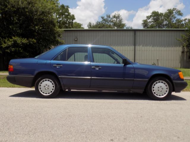 1986 Mercedes-Benz 300-Series 300 e - photo 2