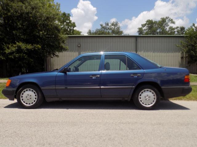 1986 Mercedes-Benz 300-Series 300 e - photo 7