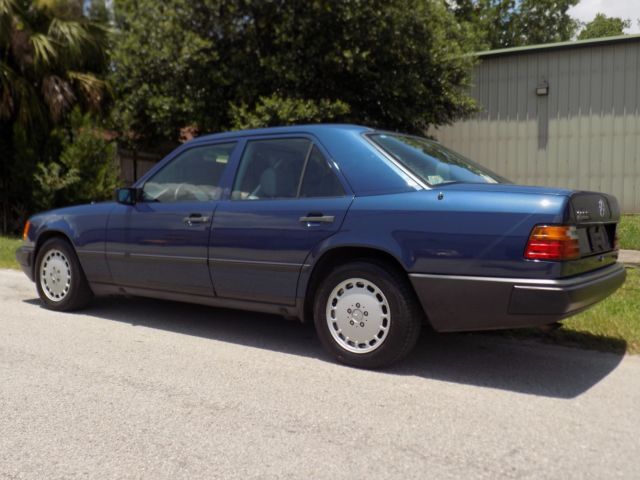 1986 Mercedes-Benz 300-Series 300 e - photo 9