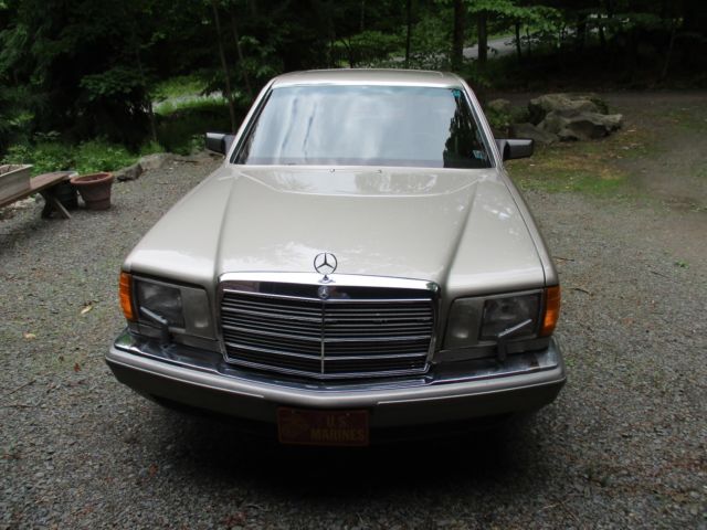 1986 Mercedes-Benz 400-Series Red - photo 2