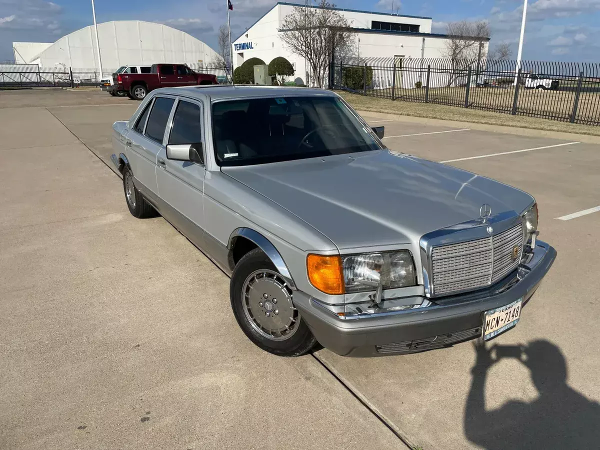 1986 Mercedes 420 SEL: Silver, pristine, new tires, clean title. 1986 Mercedes-Benz S-Class SEL