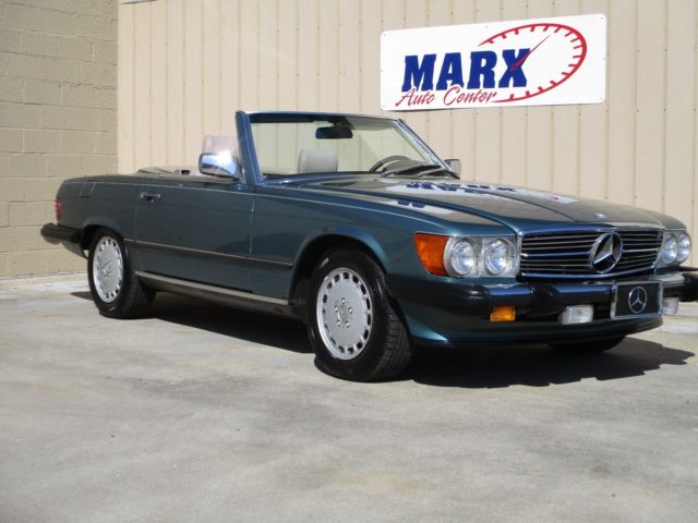 1986 Mercedes 560 SL. One owner.Low miles! 1986 Mercedes-Benz 500-Series