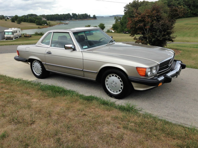 1986 Mercedes-Benz SL-Class 560SL CONVERTIBLE - photo 2