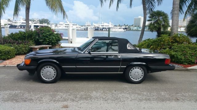 1986 MERCEDES 560SL BLACK / TAN INTERIOR SOFT TOP LIKE NEW BEST COLOR COMBO 1986 Mercedes-Benz 500-Series 560SL ROADSTER