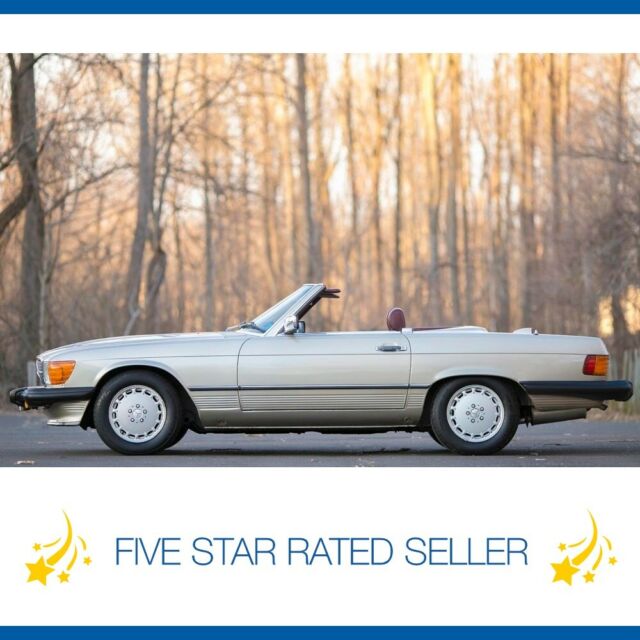 1986 Mercedes 560SL Convertible 74K mi Soft and Hard Top CARFAX Rare Color! 1986 Mercedes-Benz SL-Class 560SL Convertible 74K mi Soft and Hard Top CARFAX