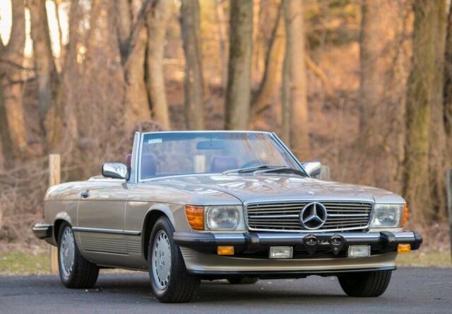1986 Mercedes-Benz SL-Class 560SL Convertible 74K mi Soft and Hard Top CARFAX - photo 6