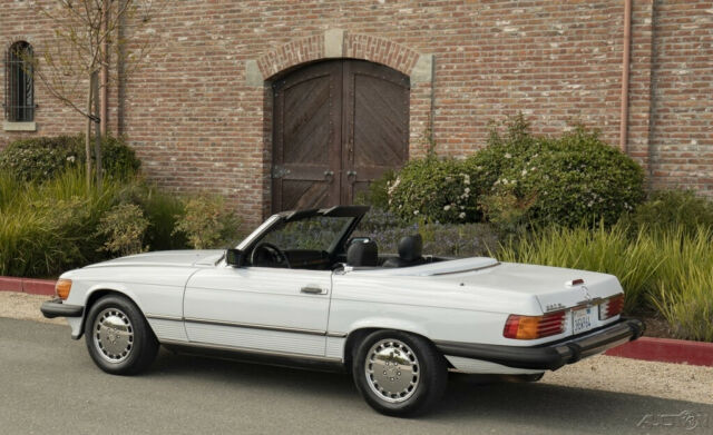 1986 Mercedes-Benz SL-Class 560SL Roadster - photo 3