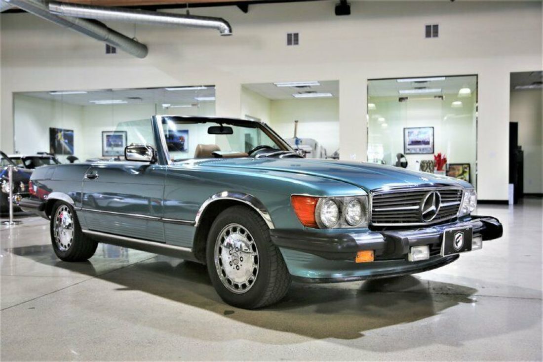 1986 MERCEDES 560SL, SERVICE RECORDS, RUNS STRONG, HARDTOP AND STAND! 1986 Mercedes-Benz 560SL CONVERTIBLE